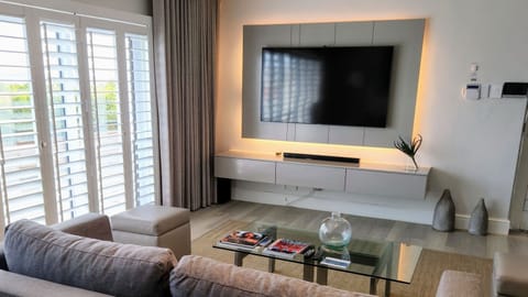 Apartment | 1 bedroom, desk, Internet