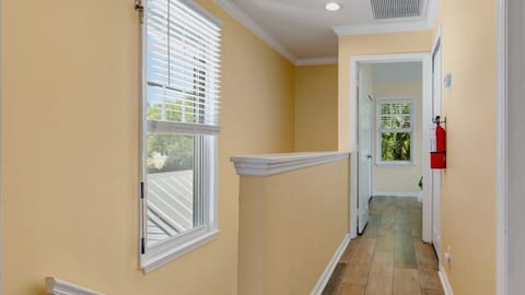 24-212 FLEMING ST upsstairs hallway - 1