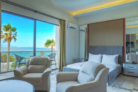 Superior Deniz Manzarali Oda | In-room safe, free WiFi, bed sheets