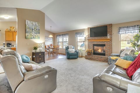 House (4 Bedrooms) | Front of property