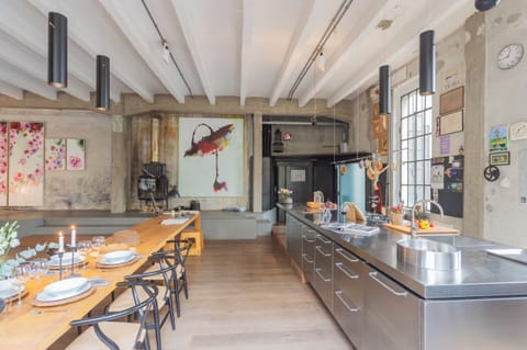 Apartment (2 Bedrooms) | Private kitchenette | Oven, espresso maker, electric kettle, highchair