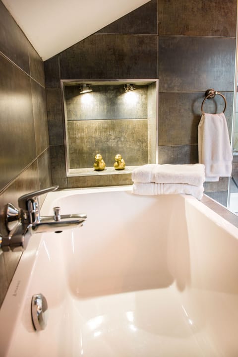 Loft, Ensuite (The Loft Suite ) | Bathroom