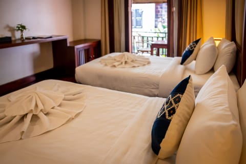 Deluxe Twin Room | Premium bedding, minibar, in-room safe, desk