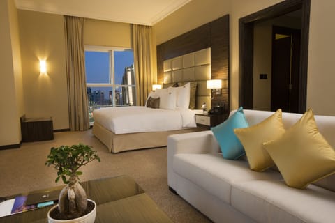 Jannah Deluxe Suite , City View  | Premium bedding, minibar, in-room safe, desk