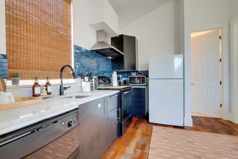 Kitchen | 2nd Floor | Dishwasher | Keurig