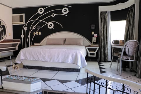 Laptop workspace, free WiFi