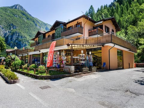 Holiday Home Exterior [summer]