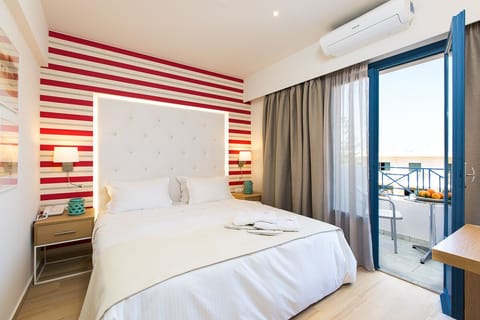 Junior Suite | 1 bedroom, soundproofing, WiFi, bed sheets