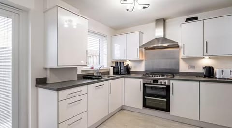 House, 3 Bedrooms, Smoking, Patio | Interior