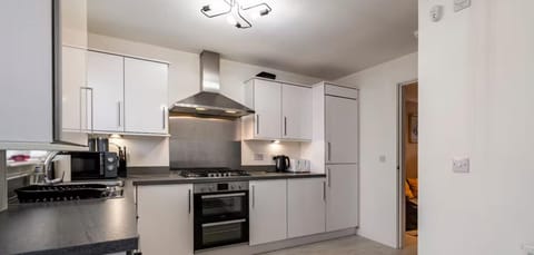 House, 3 Bedrooms, Smoking, Patio | Interior