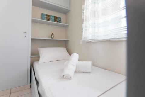 Bedroom 2: bright and welcoming