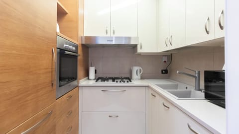 Apartment (1 Bedroom) | Private kitchen | Microwave, oven, stovetop, dishwasher