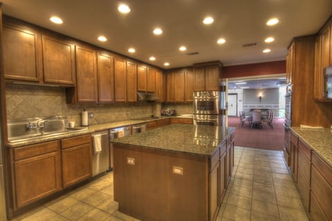 Studio | Private kitchen | Fridge, oven, coffee/tea maker, toaster