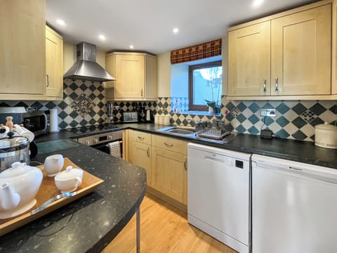 Kitchen | Ty Capel Cottage, Betws-Y-Coed
