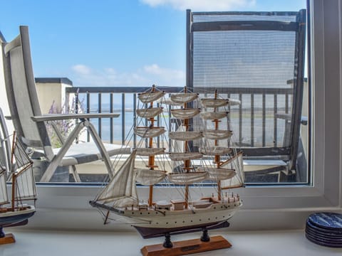 Interior | Seaview Retreat, Appledore