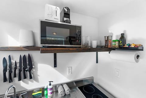 Apartment, 1 Double Bed, Kitchenette | Private kitchenette | Espresso maker