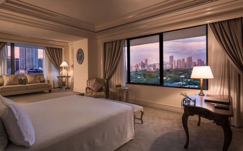 Presidential Suite | Premium bedding, minibar, in-room safe, desk