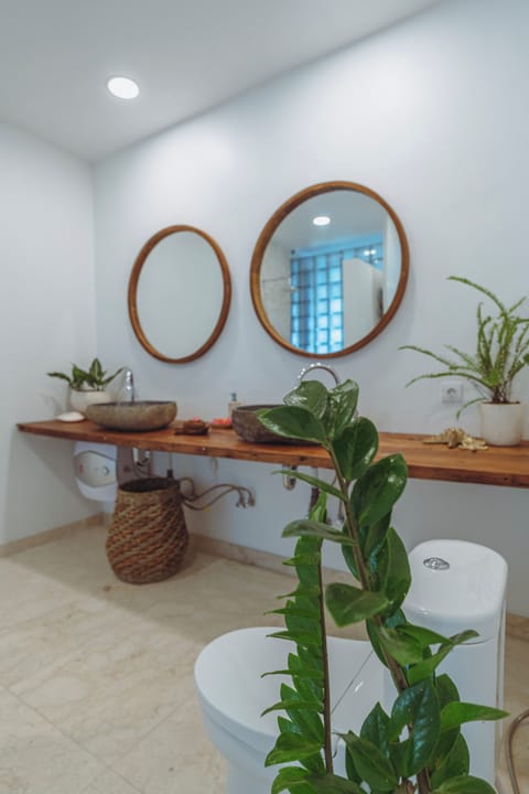 Comfort Apartment | Bathroom