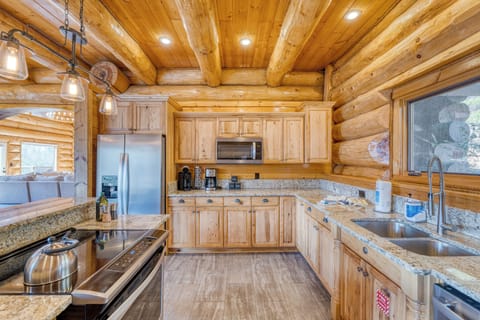 Plenty of prep space.