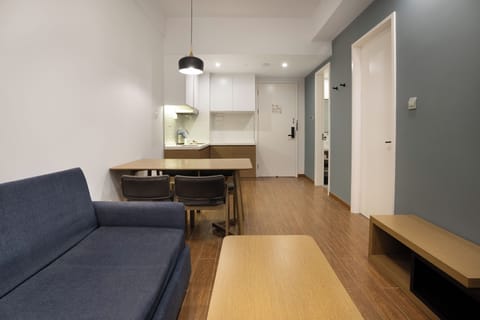 Condo, 1 Bedroom | Living area