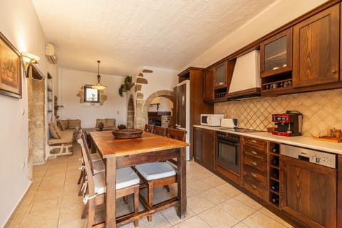 Dining Room, Kitchen