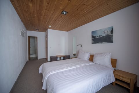 Double Room | Free WiFi