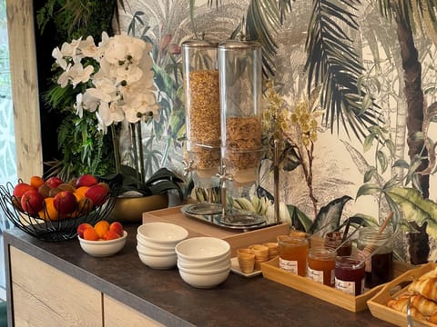 Daily buffet breakfast (EUR 10.90 per person)