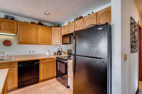 Condo, 3 Bedrooms | Private kitchen | Fridge, coffee/tea maker