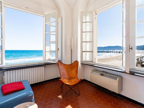 Floor, Furniture, Sea, Ocean, Daylighting, Balcony, Armrest