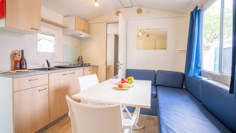 Standard Mobile Home | Private kitchen | Fridge, stovetop, highchair, cookware/dishes/utensils