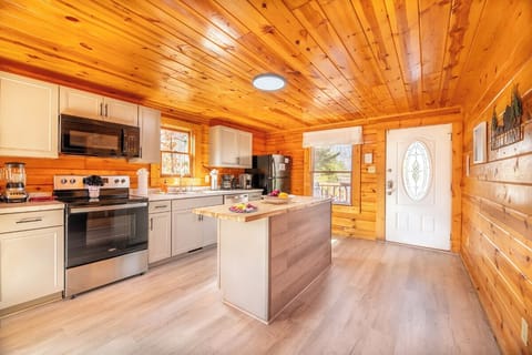 A Perfect Stay's fully-equipped kitchen
