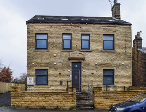 Exterior | Apartment 4 - The Old Clubhouse, Newsome, near Huddersfield