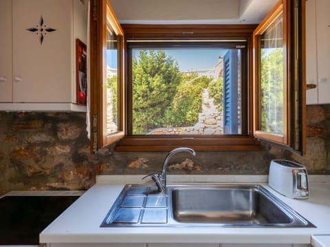 House, Partial Sea View | Private kitchen | Espresso maker, electric kettle, dining tables