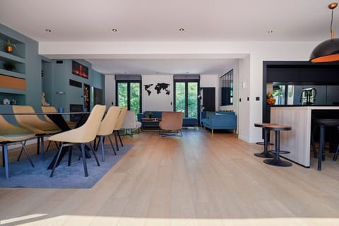 Family House, Garden View | Living area