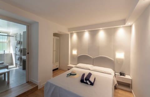 1 bedroom, minibar, in-room safe, desk