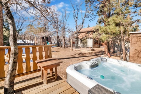 Cabin, Multiple Beds, Hot Tub, Mountain View (2522) | Terrace/patio