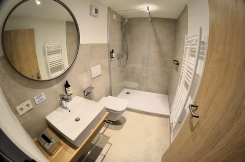 Shower, free toiletries, hair dryer, towels