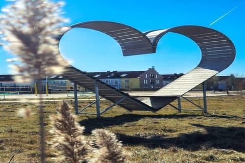 Immediate Surroundings [summer] (&lt;1 km)