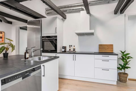 Fully equipped kitchen with all amenities you need to show off your cooking skills.