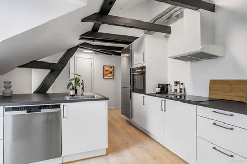 Fully equipped kitchen with all amenities you need to show off your cooking skills.