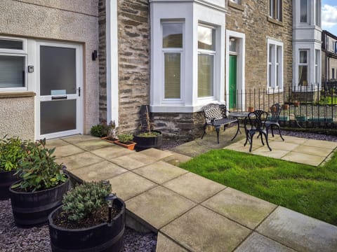 Outdoor | Lena’s Corner, Dunoon