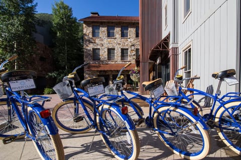 Condo, 3 Bedrooms | Property grounds