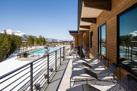 Condo, 3 Bedrooms | Property grounds