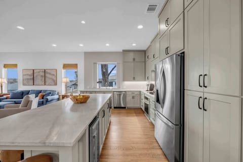 Kitchen is fully stocked with all appliance and cookware essentials