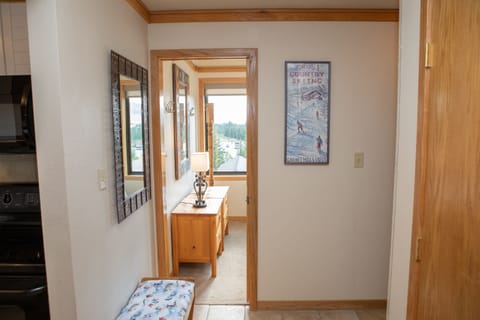 Condo, 2 Bedrooms | Interior