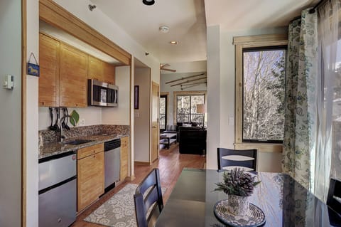 Condo, 1 Bedroom | Dining