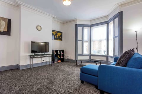 Bambro Apartment, Hendon - Host & Stay