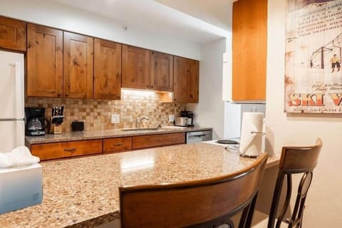 Condo, 2 Bedrooms | Private kitchen | Fridge, oven, coffee/tea maker, toaster
