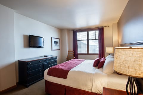 Condo, 2 Bedrooms | Iron/ironing board, free WiFi