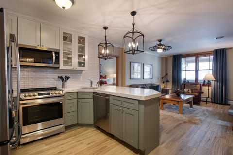 Condo, 2 Bedrooms | Private kitchen | Fridge, oven, coffee/tea maker, toaster